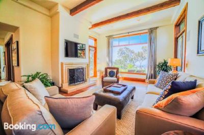 Public Areas #8080 - SeaView Sanctuary Five-Bedroom Holiday Home Photo