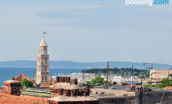 Deluxe Apartments & Rooms Sarella