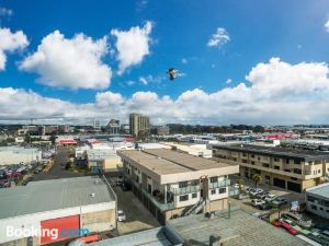 Central Manukau Hideaway