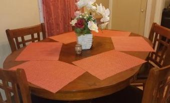 Gabriel's Luxury Suite - Housity