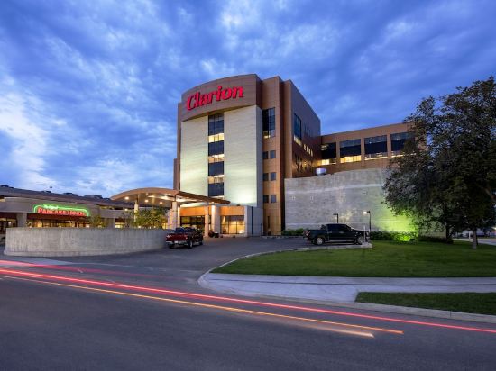 Clarion Hotel and Suites