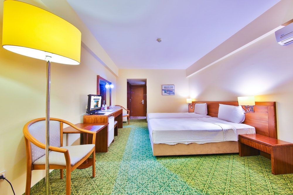 Marina Hotel & Suites Kusadasi