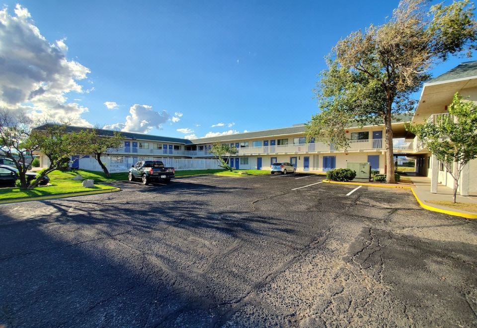 OYO Hotel Willcox - Housity