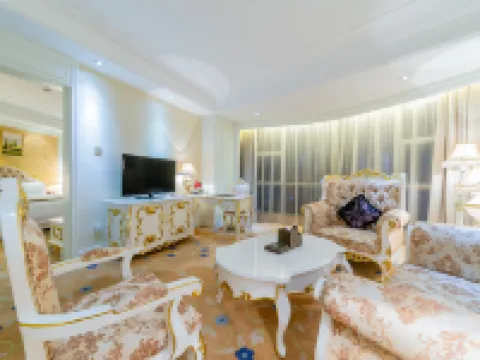 Luoding International Hotel Hotel di Luoding