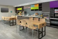 Home2 Suites by Hilton Longmont - Parking