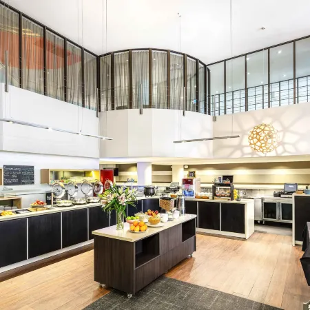 Ibis Melbourne Hotel and Apartments