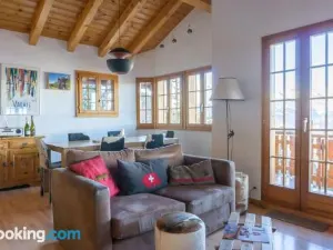 Chalet le Joyau - Cosy Mountain Hideaway for up to 6 - Close to Shops, Restaurants and Ski Lifts
