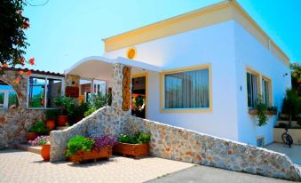 Fili Hotel Apartments