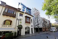 Hotel Cumbres Lastarria Hotels near Forestal Park