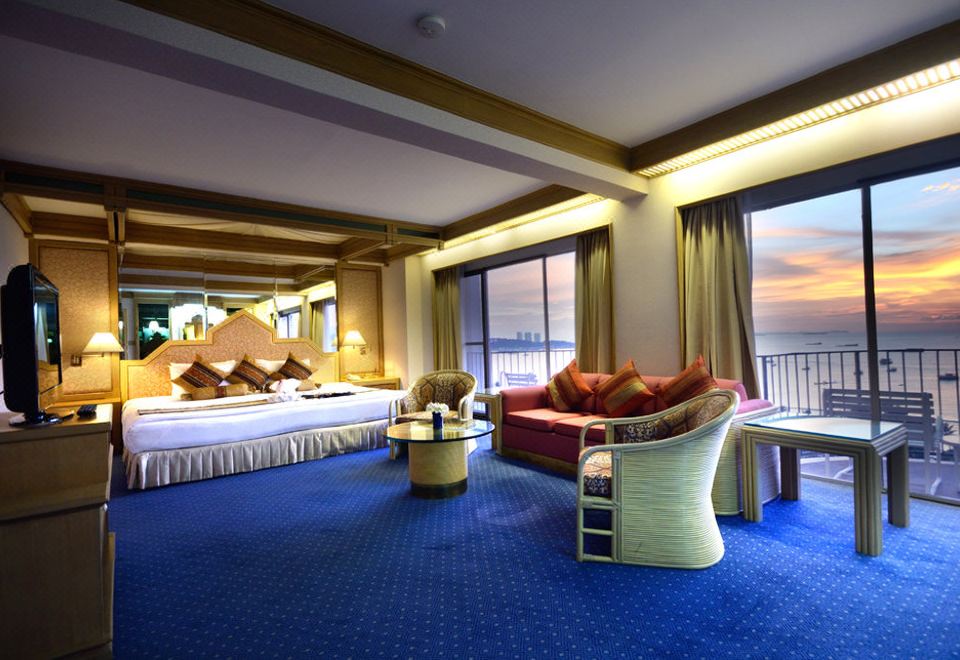 Imperial Pattaya Hotel Over view