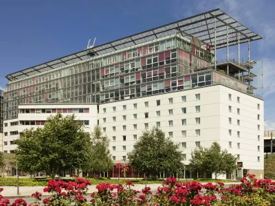 Hôtel Ibis Lyon Caluire Cité Internationale Hôtels à : Caluire-et-Cuire