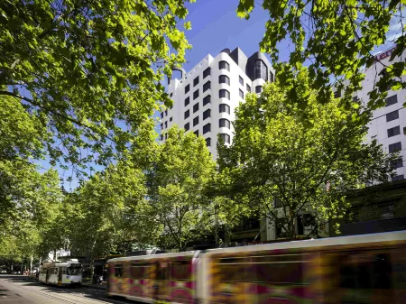 Pullman Melbourne City Centre Отели рядом с достопримечательностью «Юнион-лэйн»