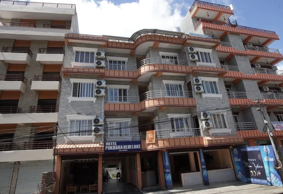Foto 4 de Hotel Pokhara Blue Lake