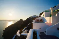 Dreams Luxury Suites