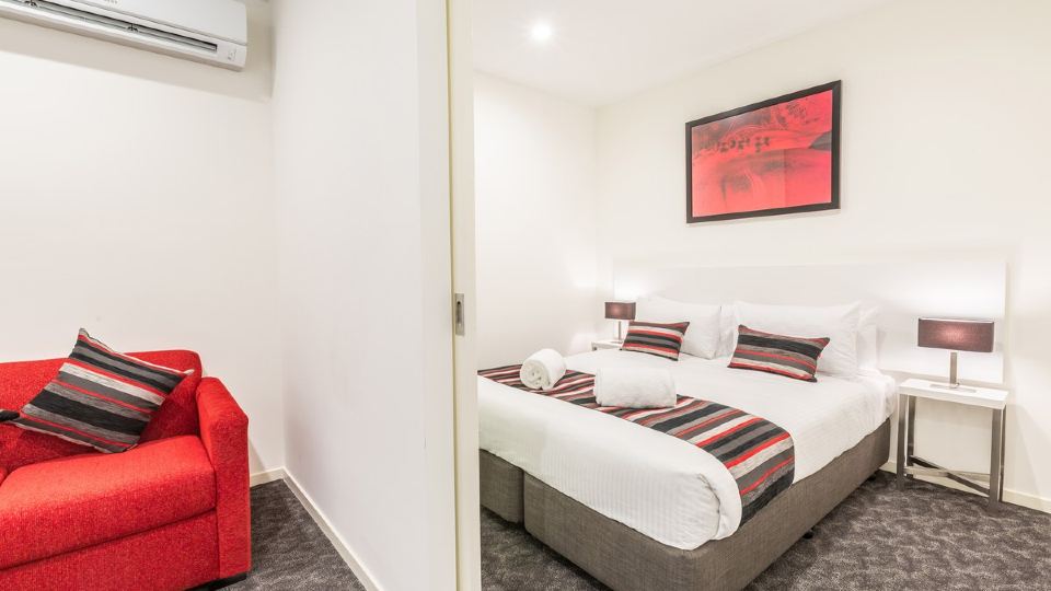Box Hill 2 bed 1 bath apartment