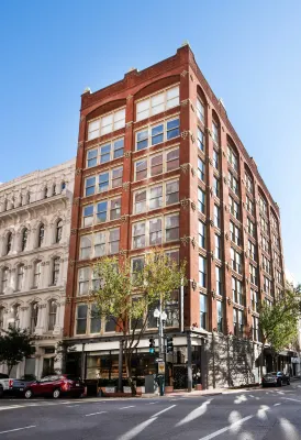 Hotel Theo New Orleans, Tapestry Collection by Hilton 롱 뷰 하우스 앤드 가든스 주변 호텔