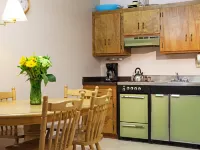 Evergreen Valley Inn Hotels in Stoneham