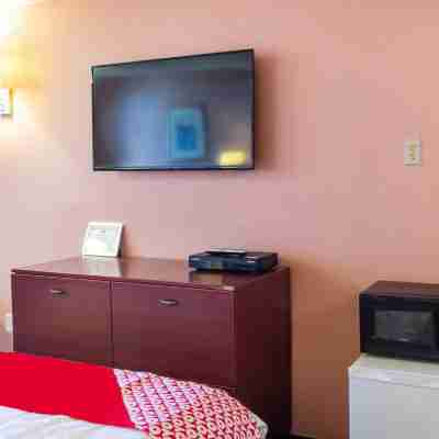 Red Carpet Inn Edison NJ Rooms