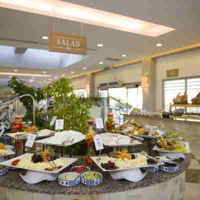 Family Life Tropical Dining/Meeting Rooms