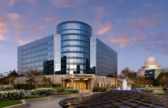 塞裏託斯喜來登酒店