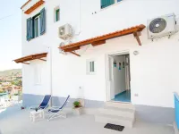 Blue Paradise - Sea View Apartment