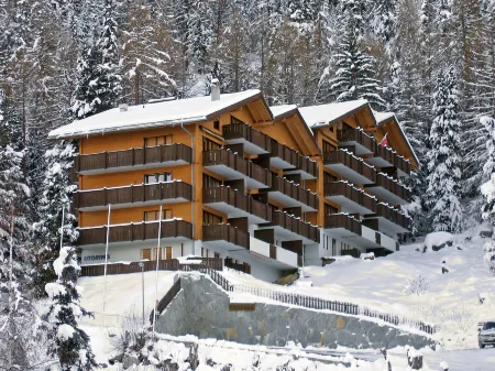 Gentiana (Utoring) Отели в г. Грэхен