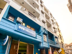 OYO SilverKey Executive Stays 48211 Sk Manohar Park 2