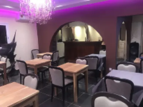 Chez Daniel Mbene Hotels in 