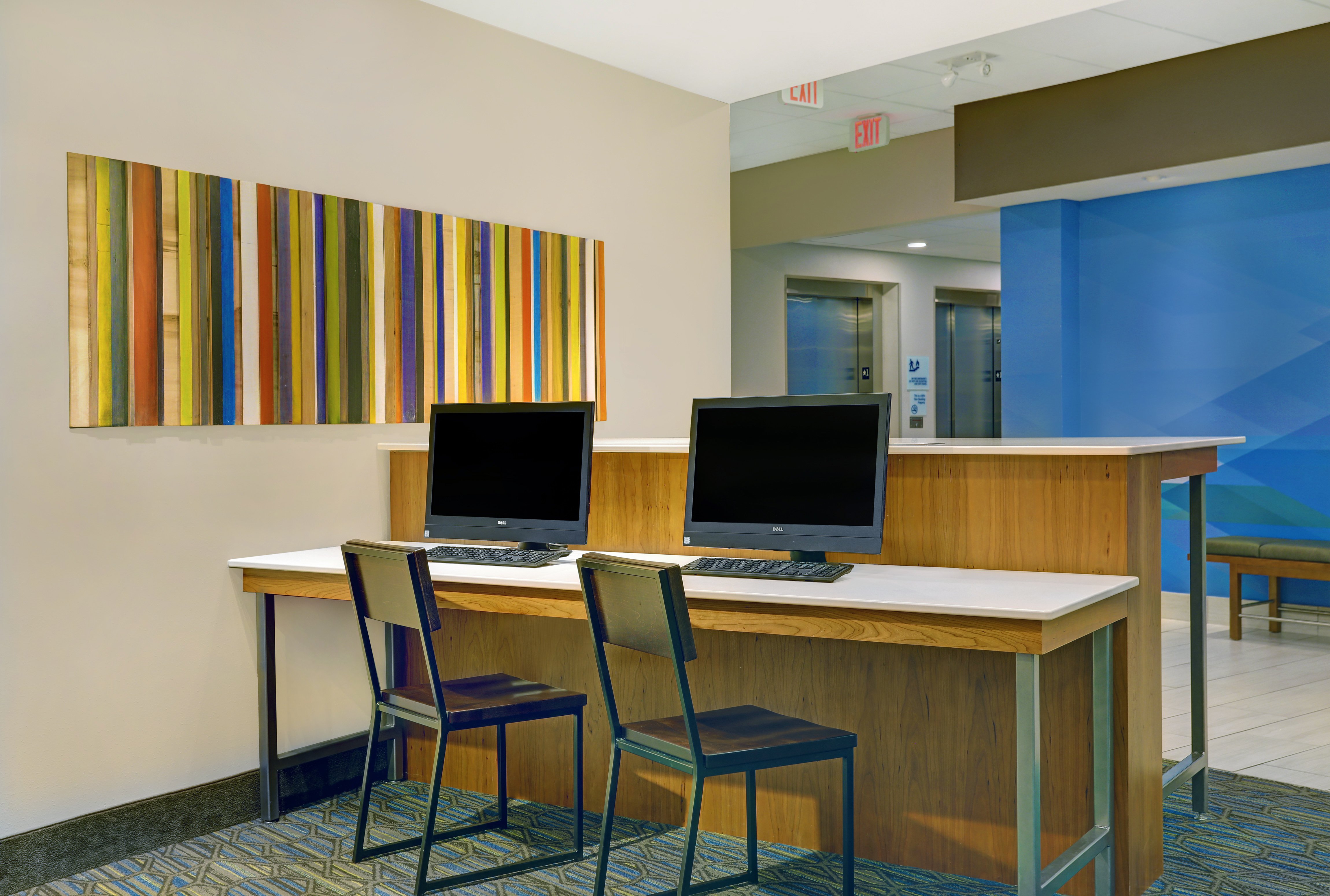 Holiday Inn Express & Suites Lenexa - Overland Park Area, an Ihg Hotel