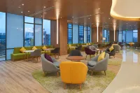 Holiday Inn & Suites Saigon Airport