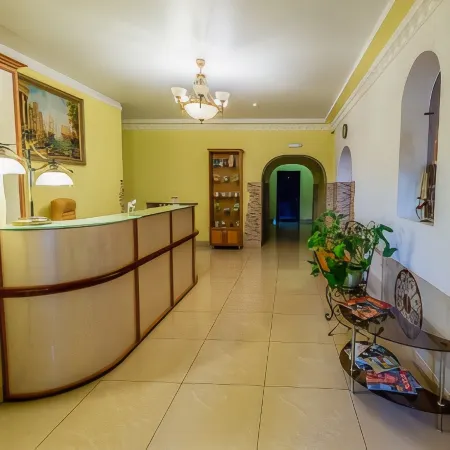 Бутик-отель Лондон Сити Отели рядом с достопримечательностью «Молитвенный дом во имя Луки Крымского»