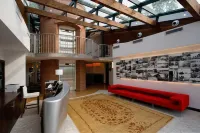 Cascina Scova Resort Hotels in San Genesio ed Uniti