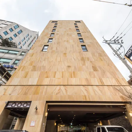 The Post Hotel Отели рядом с достопримечательностью «Станция метро Jongno-3ga»