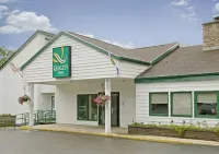 Hearthstone Inn Sydney Hotels in Grand Lake Road