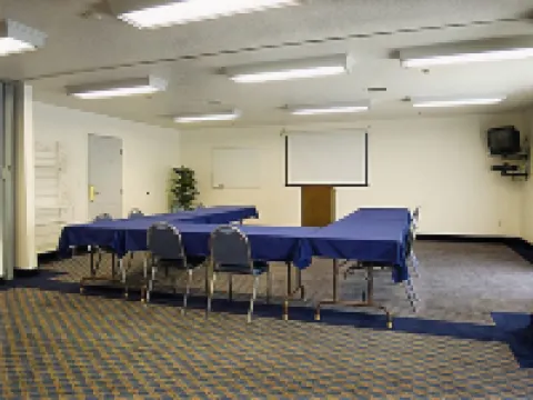 Best Western Plus Grand Manor Inn Hotels in Springfield