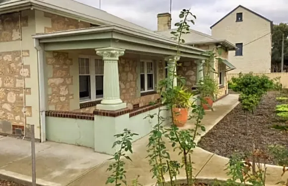 納拉庫特馬克當爾住宿加早餐旅館