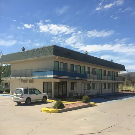 Travelodge by Wyndham Raton