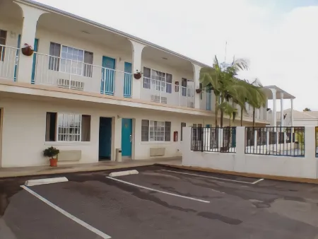 Best Western Orange Plaza