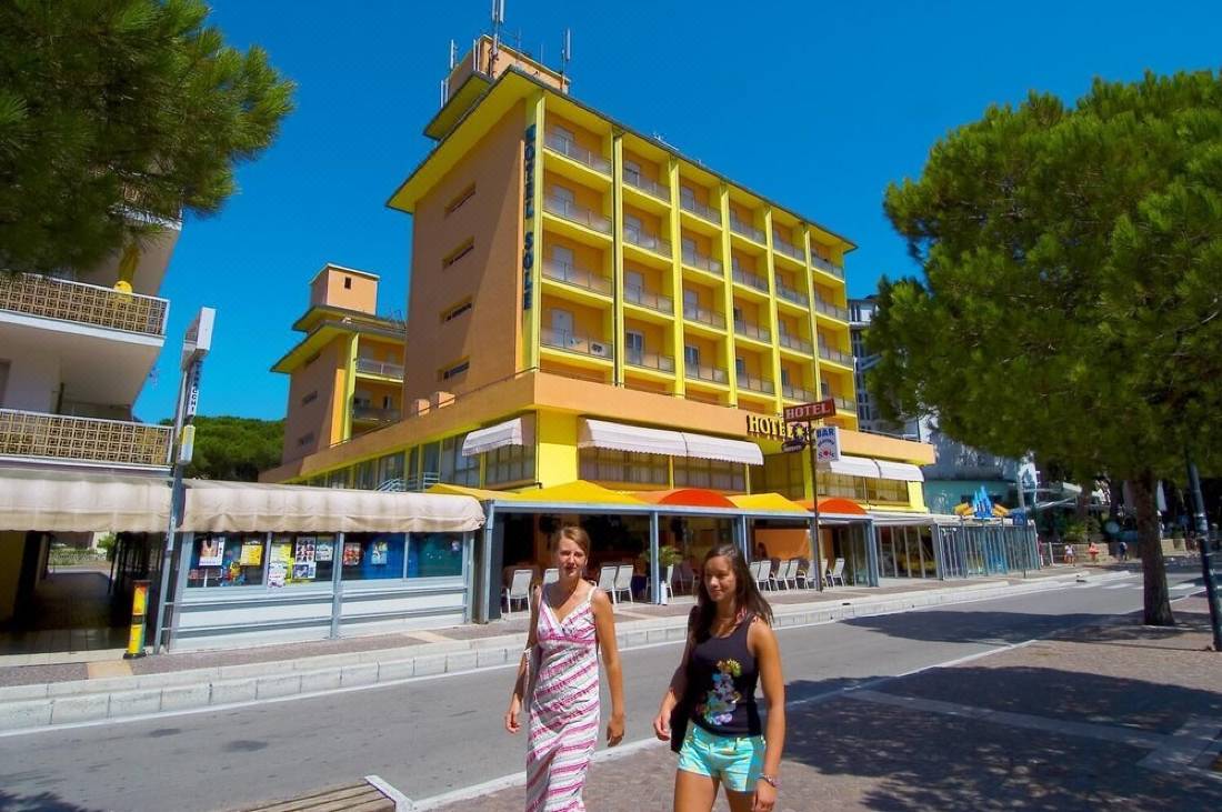 Hotel Sole-Rosolina Mare Updated 2022 Room Price-Reviews & Deals | Trip.com