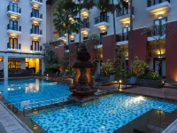Hotel Santika Premiere Malang - piscine