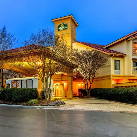 La Quinta Inn & Suites by Wyndham Raleigh Durham Airport