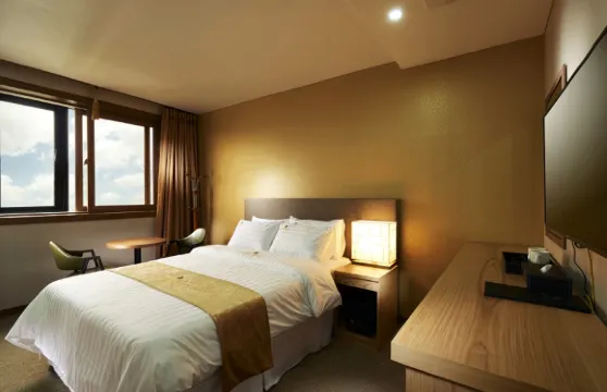 本暱客雅中央酒店