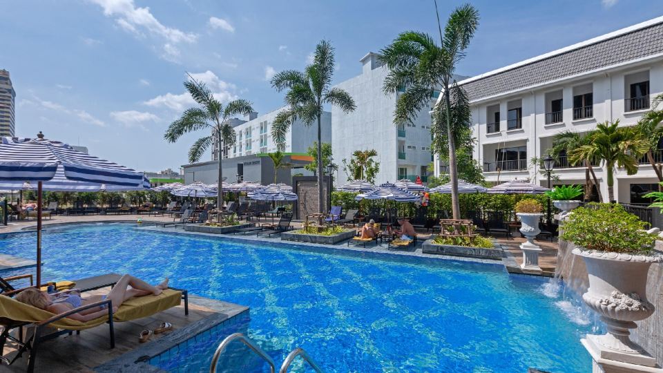 Sawaddi Patong Resort & Spa by Tolani