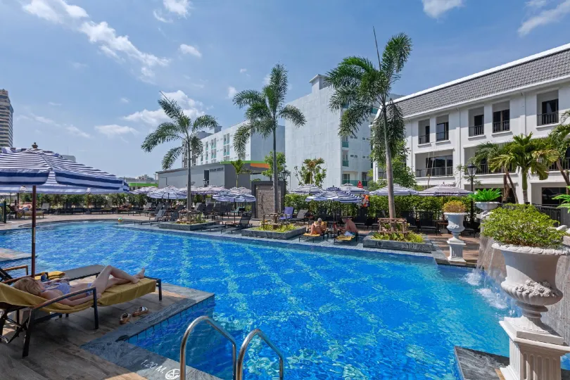 Sawaddi Patong Resort & Spa by Tolani