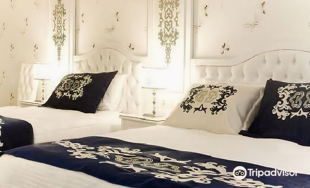 Sarnic Premier Hotel