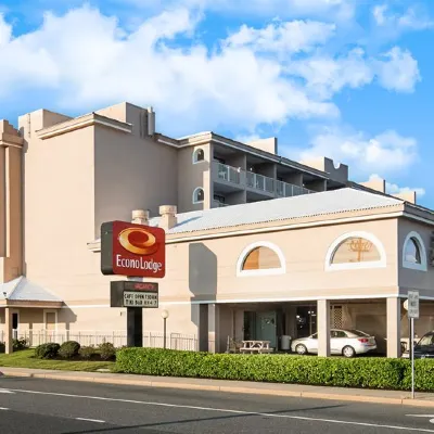 Quality Inn & Suites Ocean City Fenwick Hotels near Lost Treasure Golf