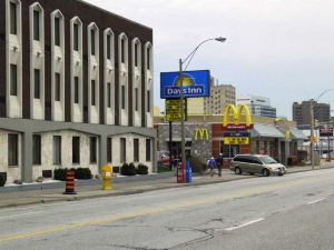 Quality Inn & Suites Downtown Windsor, on, Canada