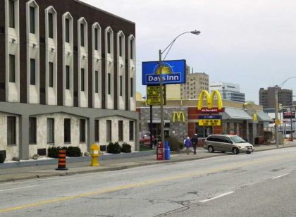 Quality Inn & Suites Downtown Windsor, on, Canada