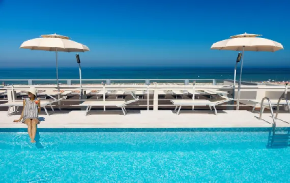 華爾道夫套房酒店