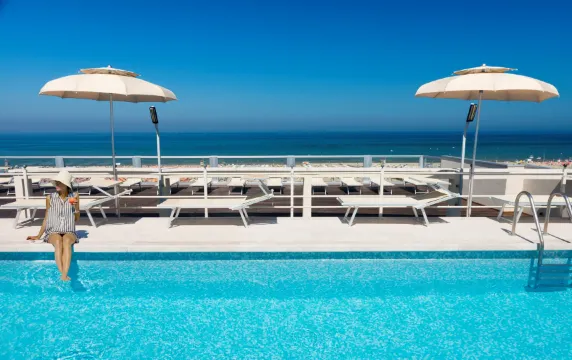 華爾道夫套房酒店